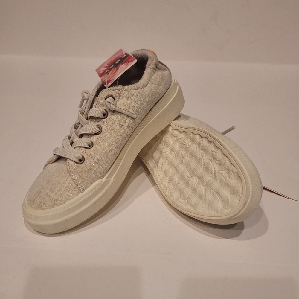 Roxy Slip-on on shoes for young girl